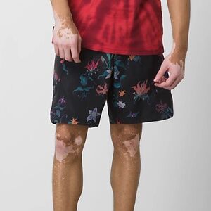 VANS Mixed 18'' Boardshorts - (32) NWT